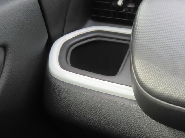 フィット ベーシック　認定中古車　電子制御パーキングブレーキ　純正ナビ　バックカメラ　ＥＴＣ　ドライブレコーダー　クルーズコントロール　ホンダセンシング　障害物センサー　ＣＤ　ＵＳＢ　Ｂｌｕｅｔｏｏｔｈ　レンタカーアップ（41枚目）