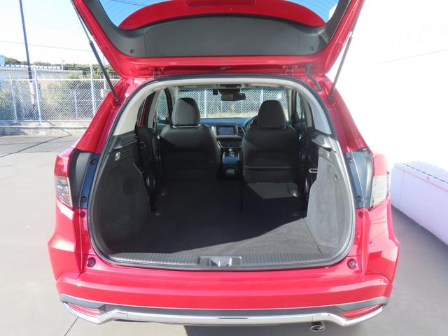 ヴェゼル ハイブリッドＺ・ホンダセンシング　認定中古車　ドライビングポジションシステム　電子制御パーキングブレーキ　シートヒーター　８インチ純正ナビ　バックカメラ　ＥＴＣ　ドライブレコーダー　クルーズコントロール　イモビライザー　電動シート（26枚目）