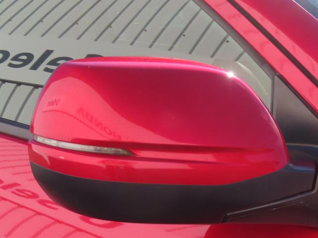 ヴェゼル ハイブリッドＺ・ホンダセンシング　認定中古車　ドライビングポジションシステム　電子制御パーキングブレーキ　シートヒーター　８インチ純正ナビ　バックカメラ　ＥＴＣ　ドライブレコーダー　クルーズコントロール　イモビライザー　電動シート（56枚目）