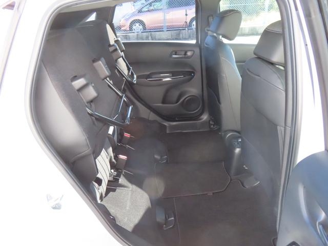 フィット ｅ：ＨＥＶホーム　認定中古車　電子制御パーキングブレーキ　純正ナビ　ＥＴＣ　バックカメラ　ドライブレコーダー　クルーズコントロール　障害物センサー　ＣＤ再生　ＵＳＢ接続　Ｂｌｕｅｔｏｏｔｈ対応　レンタカーアップ（16枚目）