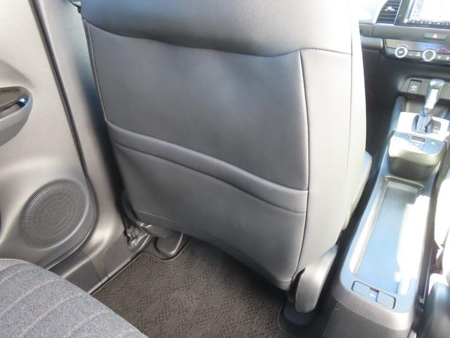 フィット ｅ：ＨＥＶホーム　認定中古車　電子制御パーキングブレーキ　純正ナビ　ＥＴＣ　バックカメラ　ドライブレコーダー　クルーズコントロール　障害物センサー　ＣＤ再生　ＵＳＢ接続　Ｂｌｕｅｔｏｏｔｈ対応　レンタカーアップ（20枚目）