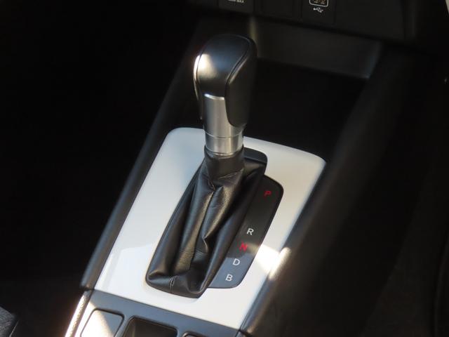 フィット ｅ：ＨＥＶホーム　認定中古車　電子制御パーキングブレーキ　純正ナビ　ＥＴＣ　バックカメラ　ドライブレコーダー　クルーズコントロール　障害物センサー　ＣＤ再生　ＵＳＢ接続　Ｂｌｕｅｔｏｏｔｈ対応　レンタカーアップ（28枚目）