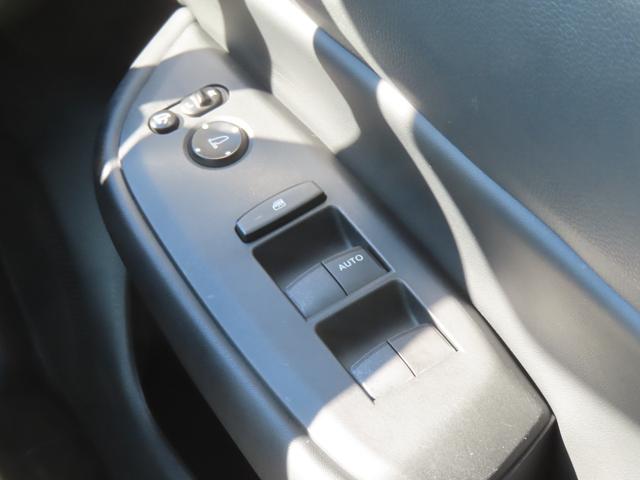 フィット ｅ：ＨＥＶホーム　認定中古車　電子制御パーキングブレーキ　純正ナビ　ＥＴＣ　バックカメラ　ドライブレコーダー　クルーズコントロール　障害物センサー　ＣＤ再生　ＵＳＢ接続　Ｂｌｕｅｔｏｏｔｈ対応　レンタカーアップ（38枚目）