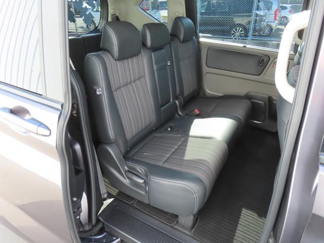 フリード Ｇ・ホンダセンシング　認定中古車　両側パワースライドドア　９インチ純正ナビ　バックカメラ　ＥＴＣ　クルーズコントロール　イモビライザー　ＡＢＳ　ＶＳＡ　純正アルミホイール　フルセグ　ＣＤ／ＤＶＤ再生　Ｂｌｕｅｔｏｏｔｈ対応（16枚目）