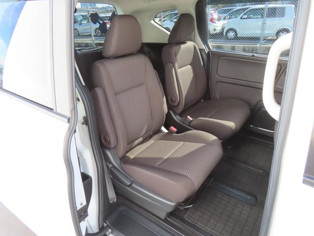 フリード Ｇ・ホンダセンシング　認定中古車　両側パワースライドドア　シートヒーター　純正ナビ　バックカメラ　ＥＴＣ　前後ドライブレコーダー　クルーズコントロール　イモビライザー　フルセグ　ＣＤ／ＤＶＤ再生　ＵＳＢ　Ｂｌｕｅｔｏｏｔｈ（17枚目）