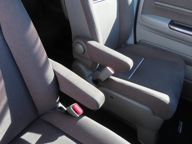 ステップワゴン Ｇ　認定中古車　リア席モニター　両側パワースライドドア　クルーズコントロール　社外ナビ　ＥＴＣ　バックカメラ　イモビライザー　アイドリングストップ　フルセグ　ＣＤ／ＤＶＤ　ＵＳＢ　Ｂｌｕｅｔｏｏｔｈ対応（15枚目）