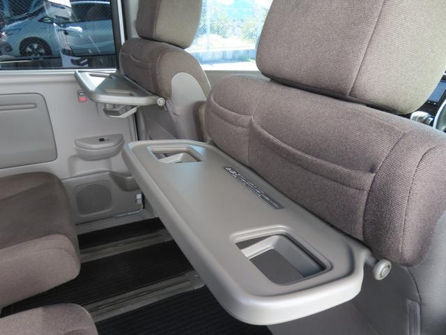 ステップワゴン Ｇ　認定中古車　リア席モニター　両側パワースライドドア　クルーズコントロール　社外ナビ　ＥＴＣ　バックカメラ　イモビライザー　アイドリングストップ　フルセグ　ＣＤ／ＤＶＤ　ＵＳＢ　Ｂｌｕｅｔｏｏｔｈ対応（21枚目）