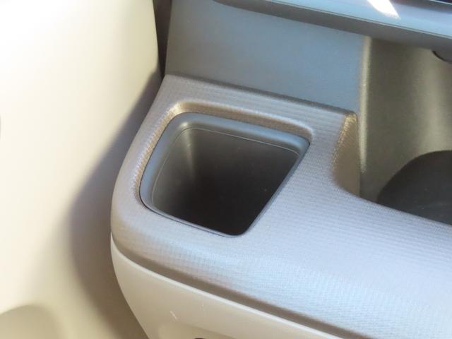 ステップワゴン Ｇ　認定中古車　リア席モニター　両側パワースライドドア　クルーズコントロール　社外ナビ　ＥＴＣ　バックカメラ　イモビライザー　アイドリングストップ　フルセグ　ＣＤ／ＤＶＤ　ＵＳＢ　Ｂｌｕｅｔｏｏｔｈ対応（53枚目）