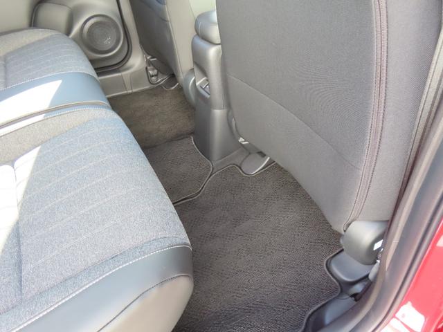 フィット ｅ：ＨＥＶホームブラックスタイル　認定中古車　電子制御パーキングブレーキ　９インチ純正ナビ　バックカメラ　ＥＴＣ　クルーズコントロール　イモビライザー　純正アルミホイール　ＡＢＳ　フルセグ　ＣＤ／ＤＶＤ　ＵＳＢ　Ｂｌｕｅｔｏｏｔｈ対応（21枚目）