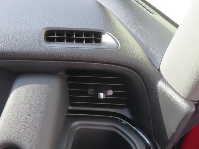 フィット ｅ：ＨＥＶホームブラックスタイル　認定中古車　電子制御パーキングブレーキ　９インチ純正ナビ　バックカメラ　ＥＴＣ　クルーズコントロール　イモビライザー　純正アルミホイール　ＡＢＳ　フルセグ　ＣＤ／ＤＶＤ　ＵＳＢ　Ｂｌｕｅｔｏｏｔｈ対応（35枚目）