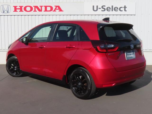 フィット ｅ：ＨＥＶホームブラックスタイル　認定中古車　電子制御パーキングブレーキ　９インチ純正ナビ　バックカメラ　ＥＴＣ　クルーズコントロール　イモビライザー　純正アルミホイール　ＡＢＳ　フルセグ　ＣＤ／ＤＶＤ　ＵＳＢ　Ｂｌｕｅｔｏｏｔｈ対応（59枚目）