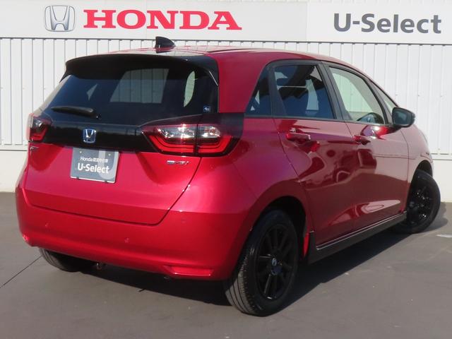 フィット ｅ：ＨＥＶホームブラックスタイル　認定中古車　電子制御パーキングブレーキ　９インチ純正ナビ　バックカメラ　ＥＴＣ　クルーズコントロール　イモビライザー　純正アルミホイール　ＡＢＳ　フルセグ　ＣＤ／ＤＶＤ　ＵＳＢ　Ｂｌｕｅｔｏｏｔｈ対応（61枚目）