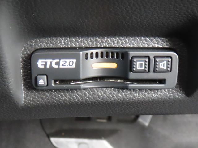 ヴェゼル ｅ：ＨＥＶＺ　認定中古車ステアリングヒーター電子制御パーキングブレーキホンダコネクト対応ナビシートヒーターＥＴＣクルーズコントロールイモビライザー障害物センサーフルセグＵＳＢＢｌｕｅｔｏｏｔｈ（12枚目）