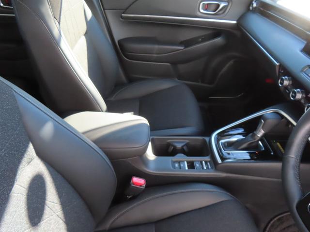 ヴェゼル ｅ：ＨＥＶＺ　認定中古車ステアリングヒーター電子制御パーキングブレーキホンダコネクト対応ナビシートヒーターＥＴＣクルーズコントロールイモビライザー障害物センサーフルセグＵＳＢＢｌｕｅｔｏｏｔｈ（18枚目）