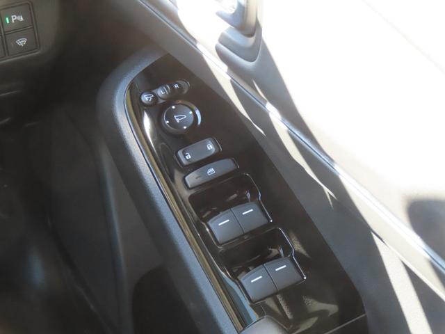 ヴェゼル ｅ：ＨＥＶＺ　認定中古車ステアリングヒーター電子制御パーキングブレーキホンダコネクト対応ナビシートヒーターＥＴＣクルーズコントロールイモビライザー障害物センサーフルセグＵＳＢＢｌｕｅｔｏｏｔｈ（45枚目）