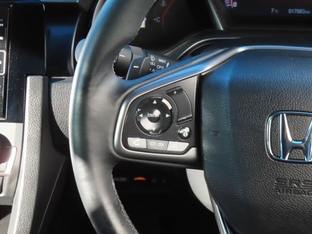 シビック ハッチバック　認定中古車　サンルーフ　電子制御パーキングブレーキ　クルーズコントロール　純正ナビ　ＥＴＣ　バックカメラ　ナビ連動型前後ドライブレコーダー　ＵＳＢ　Ｂｌｕｅｔｏｏｔｈ対応（8枚目）