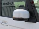 【LEDドアミラーウインカー】ドアミラーにウィンカーが付いているので、周りの車がウインカーやハザードに気付きやすくなります。右左折時や車線変更時の事故を防ぎ、安全に走行できます。