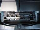 【車載工具】パンクなどのもしもの時に役立つ車載工具があります。ジャッキなどが装備されています。