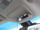 【室内確認用ミラー】車内の様子を確認できるミラーがついています。ルーフに設置したミラーで、１列目シートから振り返ることなく後方の様子を確認できます。