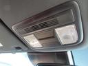 【ルームランプ】夜間の車内を明るく照らすLEDルームランプが装備されています