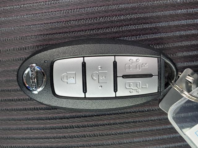 セレナ ハイウェイスター　プロパイロットエディション　純正９インチナビ　ＣＤ　ＤＶＤ　Ｂｌｕ－ｒａｙ　Ｂｌｕｅｔｏｏｔｈ　フルセグＴＶ　Ｂモニター　両側パワースライドドア　ＥＴＣ　ＬＥＤヘッドライト　エマージェンシーブレーキ　スマートキー　ドラレコ（64枚目）
