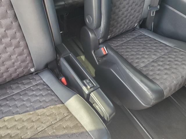 ヴォクシー Ｓ－Ｚ　ナビ　フルセグ　バックカメラ　Ｂｌｕｅｔｏｏｔｈ　ＥＴＣ２．０　両側電動スライドドア　ドラレコ　ＴＳＳ　クルーズコントロール　シートヒーター　ＬＥＤヘッドライト　純正１７インチＡＷ　スマートキー（54枚目）