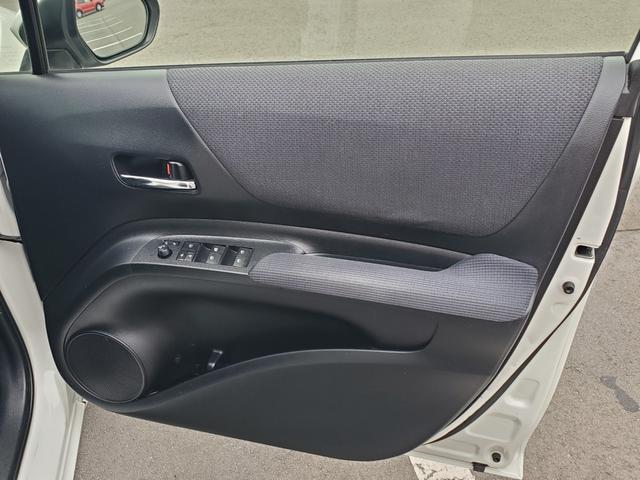 シエンタ Ｇ　純正ナビ　ＣＤ　ＤＶＤＢｌｕｅｔｏｏｔｈ　Ｂｌｕｅｔｏｏｔｈ　フルセグＴＶ　Ｂカメラ　ＥＴＣ　両側パワースライドドア　社外１５インチアルミホイール　プッシュスタート　衝突被害軽減ブレーキ　アイスト（11枚目）