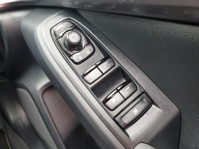 インプレッサ ＳＴ　ナビ　フルセグ　全方位カメラ　ＥＴＣ　Ｂｌｕｅｔｏｏｔｈ　クルーズコントロール　オートライト　シートヒーター　ドラレコ前　純正１７インチアルミホイール（26枚目）