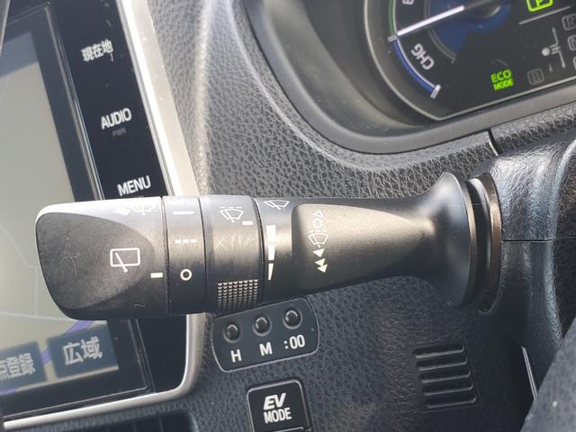 ヴォクシー ハイブリッドＺＳ　煌　純正１０インチナビ　フルセグ　ＣＤ　ＤＶＤ　Ｂｌｕｅｔｏｏｔｈ　バックカメラＥＴＣ　両側パワースライドドア　純正１２．８インチフリップダウンモニター　クルーズコントロール　前席シートヒーター　ＬＥＤ（28枚目）