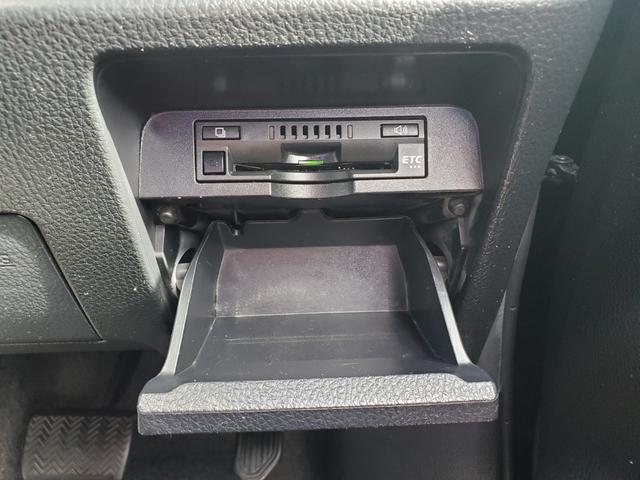 ヴォクシー ハイブリッドＺＳ　煌　純正１０インチナビ　フルセグ　ＣＤ　ＤＶＤ　Ｂｌｕｅｔｏｏｔｈ　バックカメラＥＴＣ　両側パワースライドドア　純正１２．８インチフリップダウンモニター　クルーズコントロール　前席シートヒーター　ＬＥＤ（44枚目）