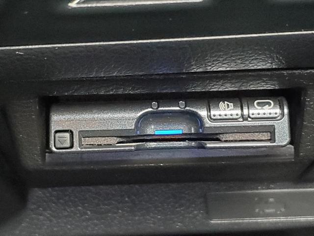 レヴォーグ １．６ＧＴアイサイト　ナビ　フルセグ　バックカメラ　ＥＴＣ　Ｂｌｕｅｔｏｏｔｈ　ＣＤ／ＤＶＤ　クルーズコントロール　アイドリングストップ　ＢＳＭ　パワーシート　オートマチックハイビーム　純正１７インチアルミホイール（30枚目）