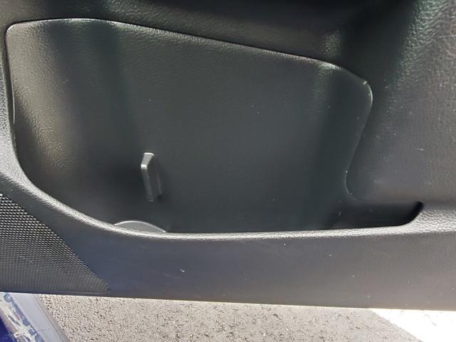 レヴォーグ １．６ＧＴアイサイト　ナビ　フルセグ　バックカメラ　ＥＴＣ　Ｂｌｕｅｔｏｏｔｈ　ＣＤ／ＤＶＤ　クルーズコントロール　アイドリングストップ　ＢＳＭ　パワーシート　オートマチックハイビーム　純正１７インチアルミホイール（38枚目）