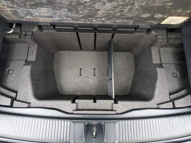 レヴォーグ １．６ＧＴアイサイト　ナビ　フルセグ　バックカメラ　ＥＴＣ　Ｂｌｕｅｔｏｏｔｈ　ＣＤ／ＤＶＤ　クルーズコントロール　アイドリングストップ　ＢＳＭ　パワーシート　オートマチックハイビーム　純正１７インチアルミホイール（49枚目）