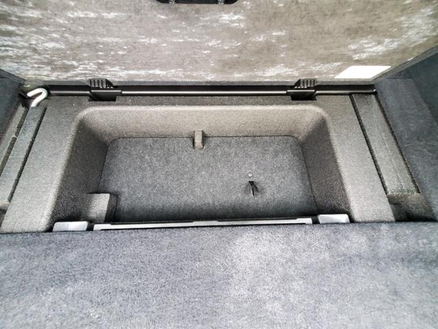 レヴォーグ １．６ＧＴアイサイト　ナビ　フルセグ　バックカメラ　ＥＴＣ　Ｂｌｕｅｔｏｏｔｈ　ＣＤ／ＤＶＤ　クルーズコントロール　アイドリングストップ　ＢＳＭ　パワーシート　オートマチックハイビーム　純正１７インチアルミホイール（50枚目）