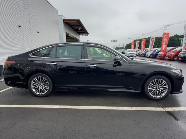 TOYOTA CROWN HYBRID S