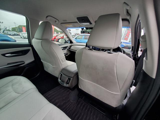 TOYOTA CROWN HYBRID S