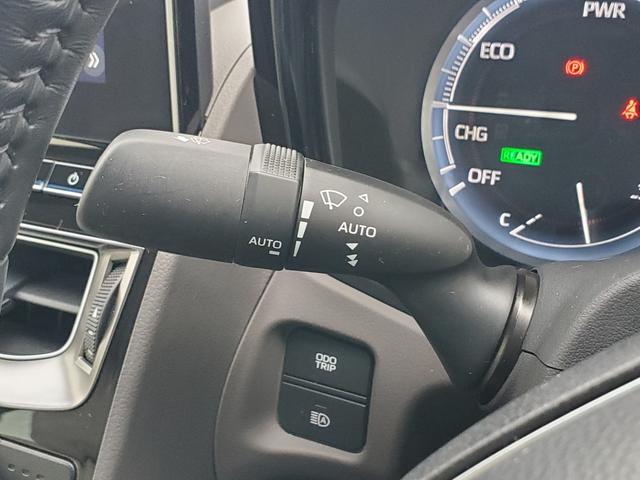 TOYOTA CROWN HYBRID S