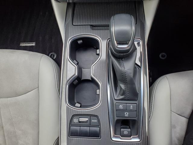 TOYOTA CROWN HYBRID S