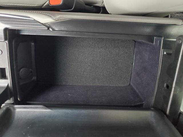 TOYOTA CROWN HYBRID S