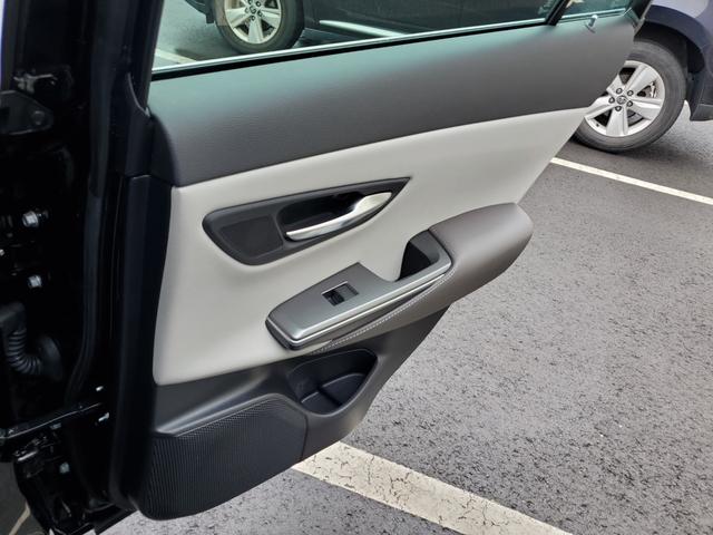 TOYOTA CROWN HYBRID S