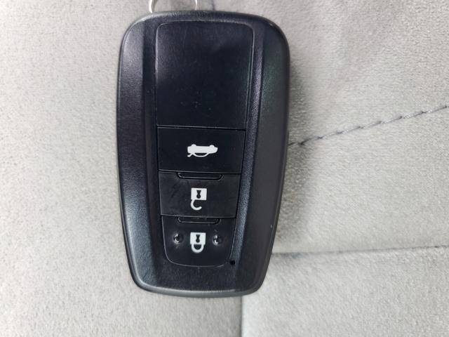 TOYOTA CROWN HYBRID S