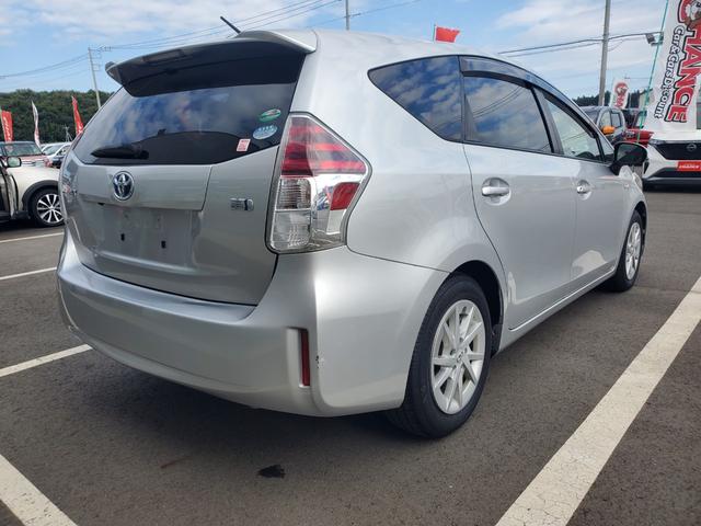 TOYOTA PRIUS ALPHA S