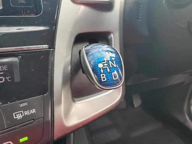 TOYOTA PRIUS ALPHA S