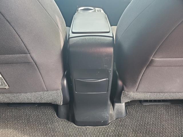 TOYOTA PRIUS ALPHA S