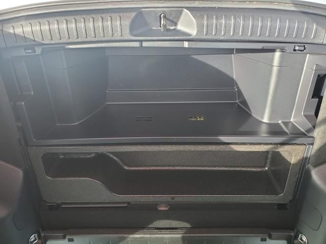 TOYOTA PRIUS ALPHA S