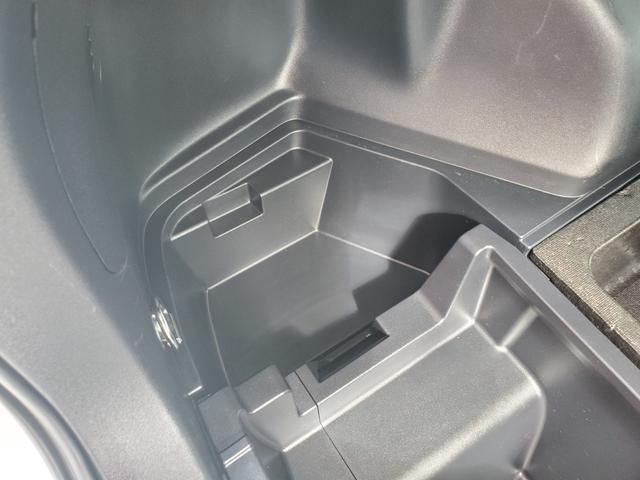 TOYOTA PRIUS ALPHA S