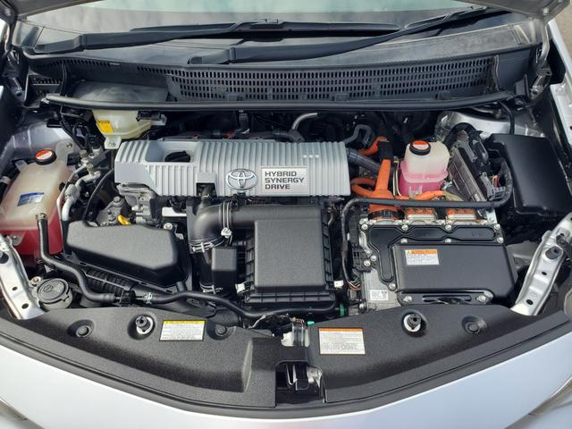 TOYOTA PRIUS ALPHA S