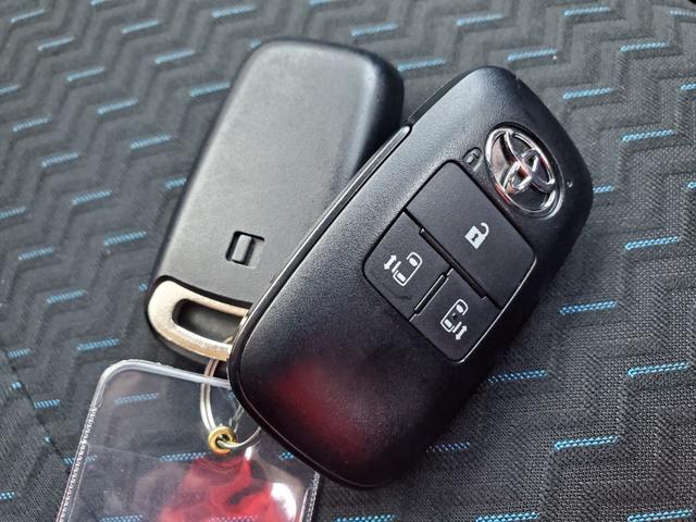 ルーミー カスタムＧ　ナビ　ワンセグ　バックカメラ　ＥＴＣ　Ｂｌｕｅｔｏｏｔｈ　ＣＤ　両側電動スライドドア　クルーズコントロール　アイドリングストップ　コーナーセンサー　シートヒーター　純正１４インチＡＷ　スマートキー（64枚目）