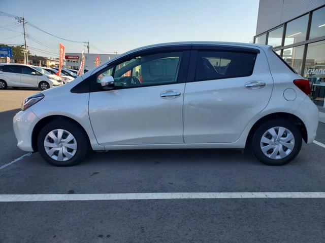 TOYOTA VITZ 1.0F LED EDITION