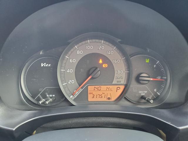 TOYOTA VITZ 1.0F LED EDITION